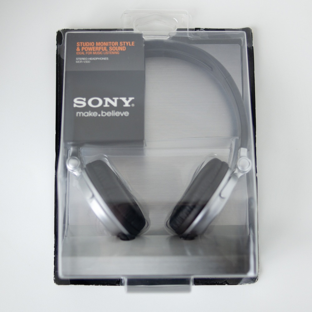 Sony Headphones MDR-V300 Studio Monitor Style Silver Black Wired New